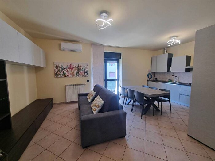 Appartamento con 5 locali in affitto in via paolo costa, Centro, Agazzano