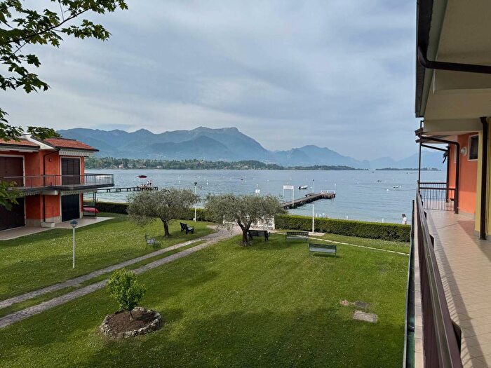 Appartamento bilocale in affitto in Via Repubblica, Manerba del Garda