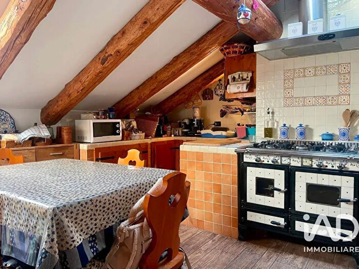 Appartamento trilocale in vendita in Via Lenzi Snc, Lavarone