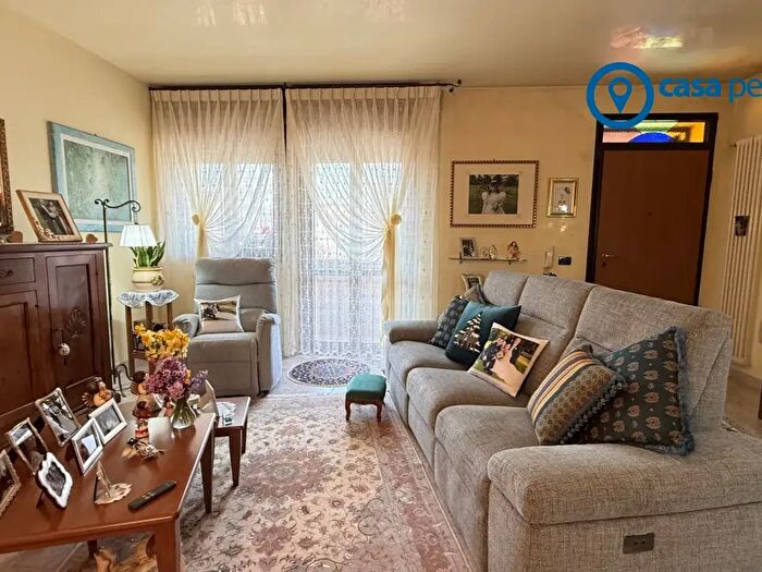 Casa quadrilocale in vendita in Via Redipuglia, Rovigo