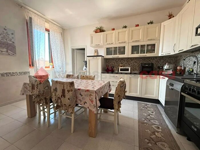 Appartamento con 5 locali in vendita in Livorno
