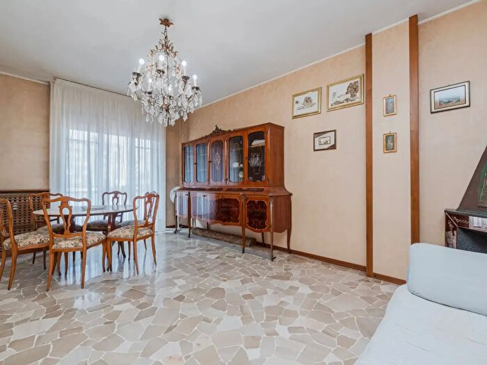 Appartamento bilocale in affitto in Via Pellegrino Rossi, Milano