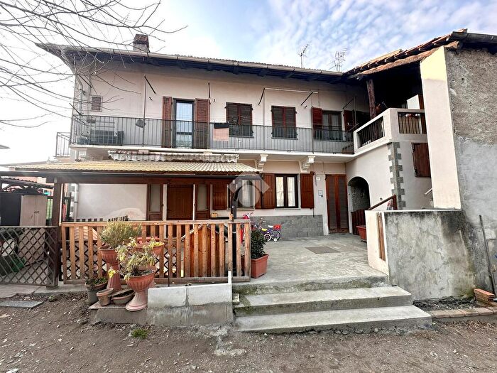Casa con 9 locali in vendita in Frazione Vernetto, Chianocco