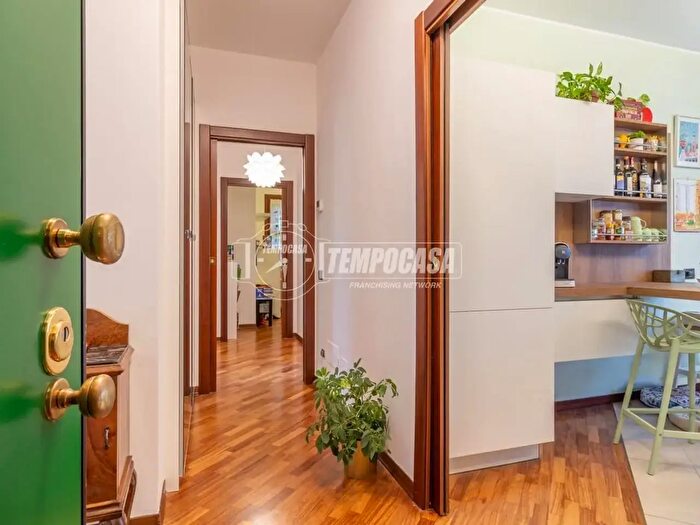 Appartamento quadrilocale in vendita in Via Molino Sesto Giovane, Villasanta