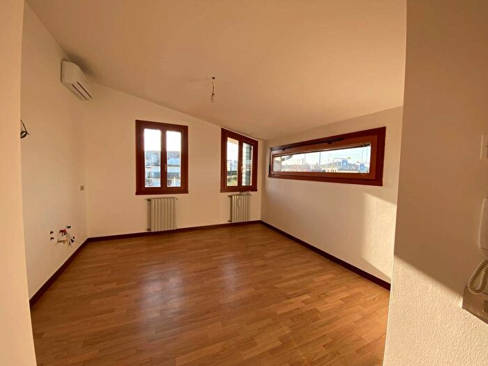Appartamento trilocale in affitto in Via Fanin, Centro, Vigonza