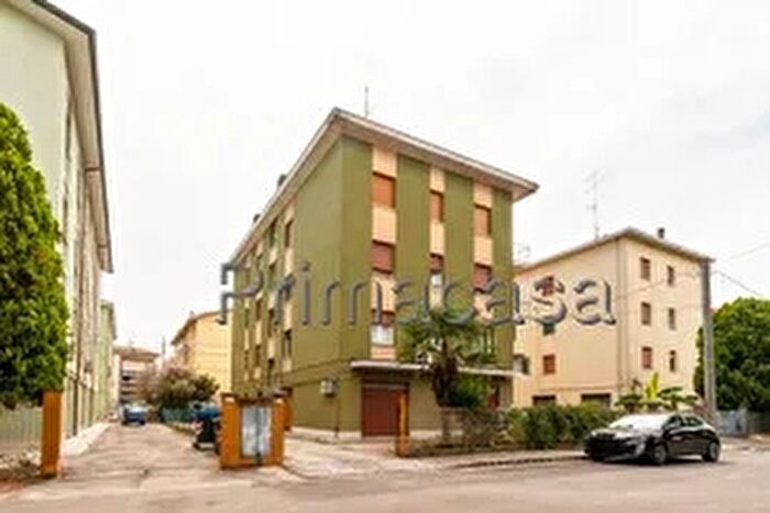 Appartamento trilocale in vendita in Via Maiella, Carpi