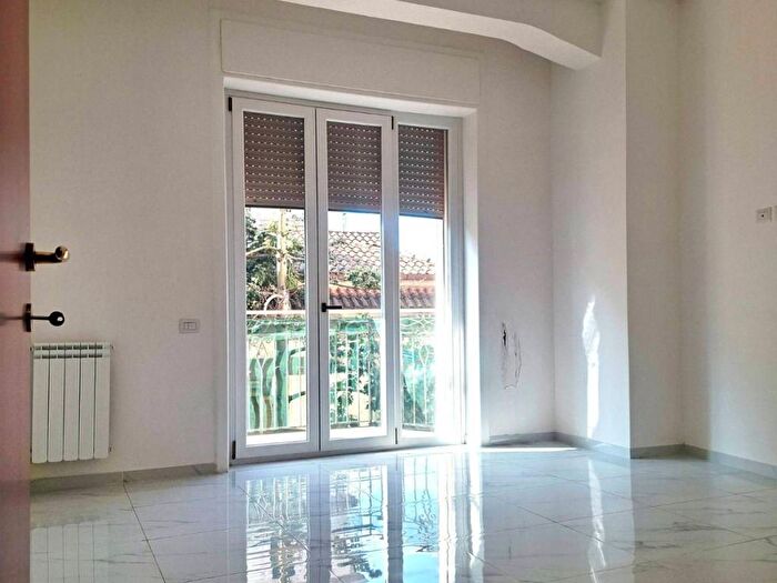 Appartamento trilocale in affitto in Corso Giuseppe Garibaldi, Centro, Salerno