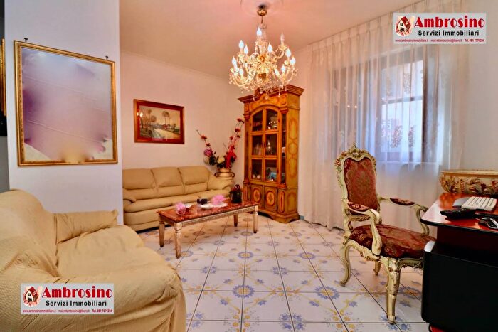 Casa quadrilocale in vendita in Via Virgilio, Melito Di Napoli