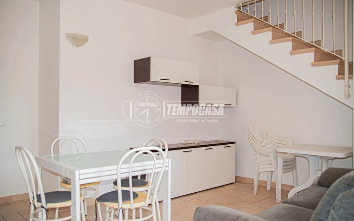 Appartamento trilocale in vendita in Via Pinarella G, Cervia