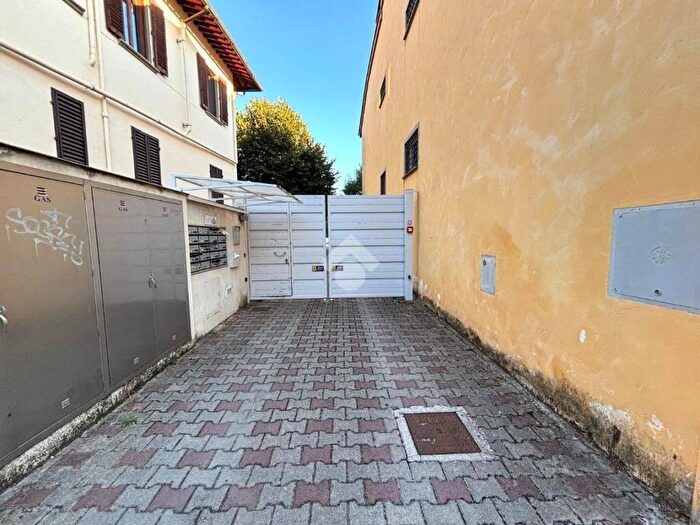 Appartamento bilocale in affitto in Viale dei cadorna, Leopoldo Vittorio Emanuele Statuto, Firenze