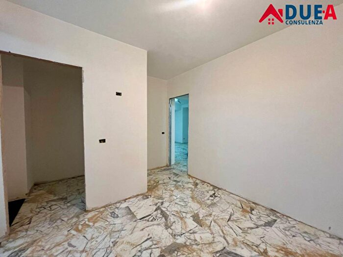 Appartamento trilocale in affitto in Via Camaldoli, Qualiano