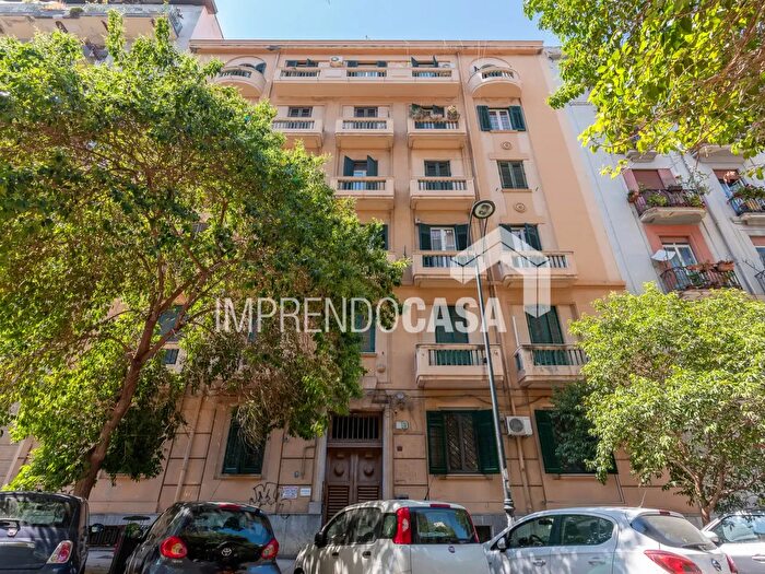 Appartamento con 6 locali in affitto in Via Catania, Palermo