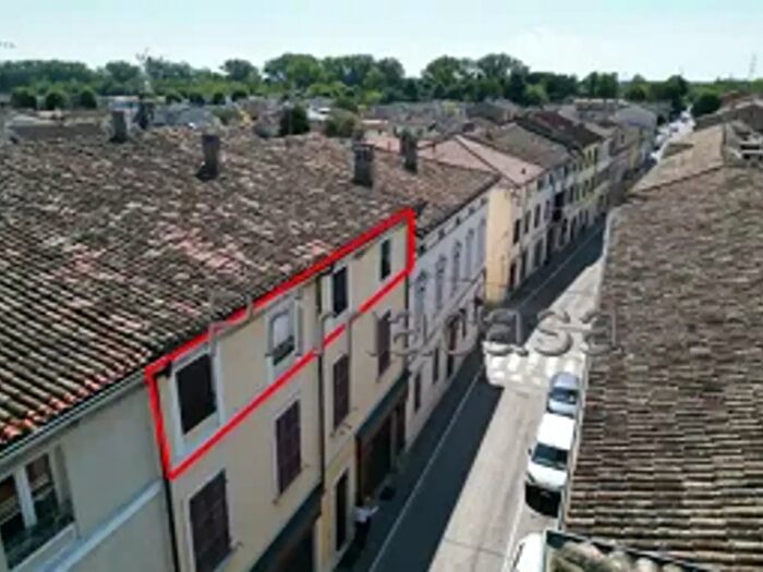 Appartamento con 5 locali in vendita in Via Mazzini, Asola