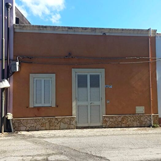 Casa trilocale in vendita in Via Addolorata, Melendugno