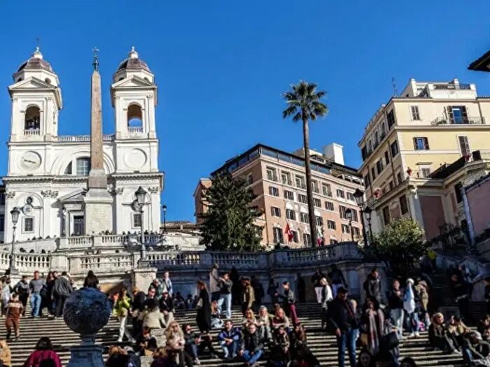 Appartamento con 6 locali in vendita in Roma