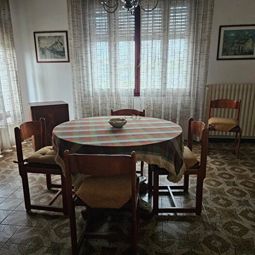 Casa quadrilocale in vendita in Via Roma, Ospedaletto Euganeo