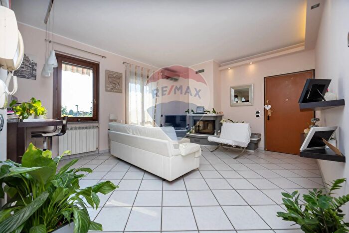 Appartamento quadrilocale in vendita in Via Gramsci, Gessate