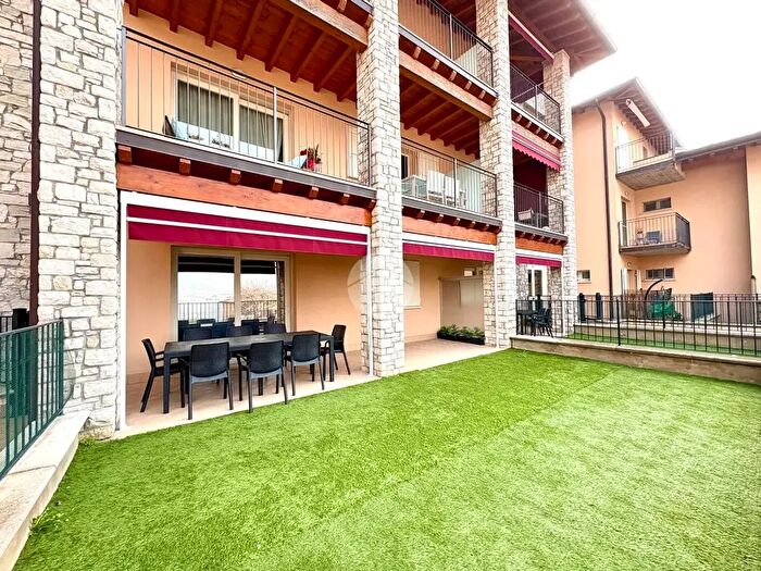 Appartamento trilocale in vendita in Via Mazzini, Paratico