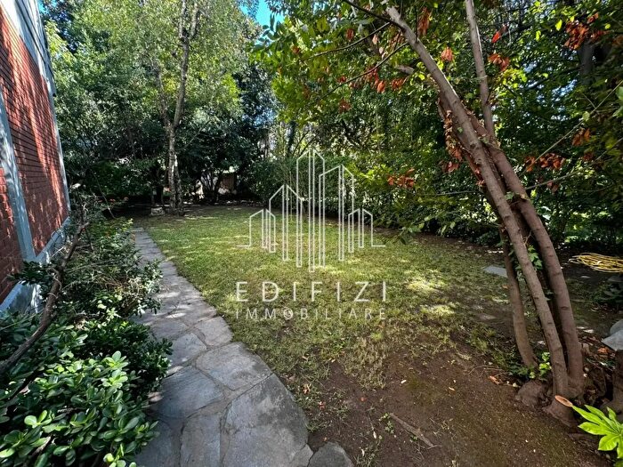 Appartamento con 5 locali in vendita in Massa