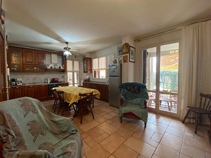 Casa con 5 locali in vendita in Ia Giuseppe Garibaldi, Carmignano