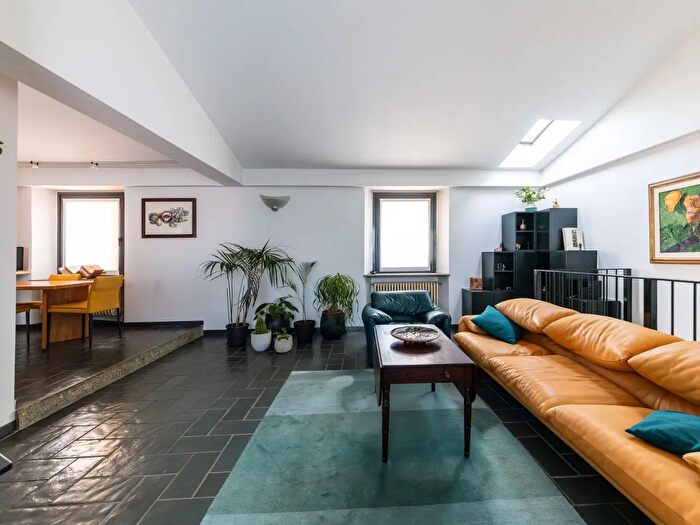 Appartamento trilocale in vendita in Corso Martiri Patrioti, Castano Primo