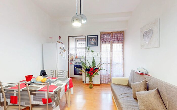 Appartamento bilocale in vendita in Via Bene Vagienna, Torino