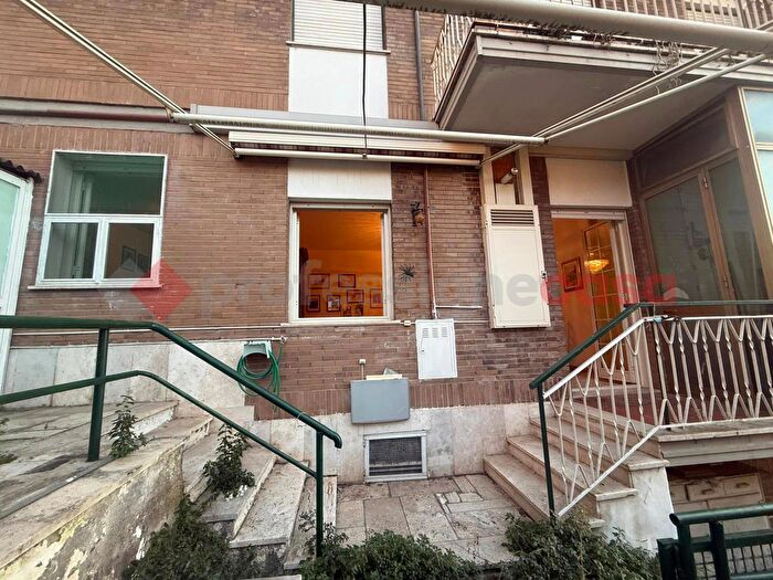 Appartamento con 5 locali in vendita in Via Silla Rosa De Angelis, Tivoli