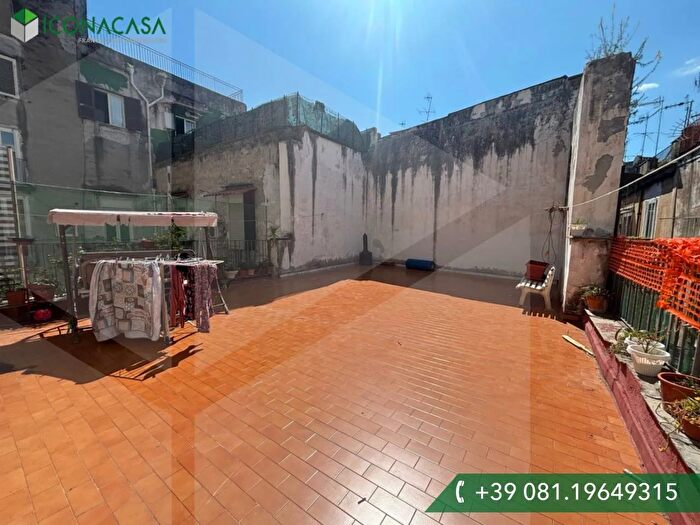 Appartamento trilocale in vendita in Via Santa Maria Antesaecula, Napoli