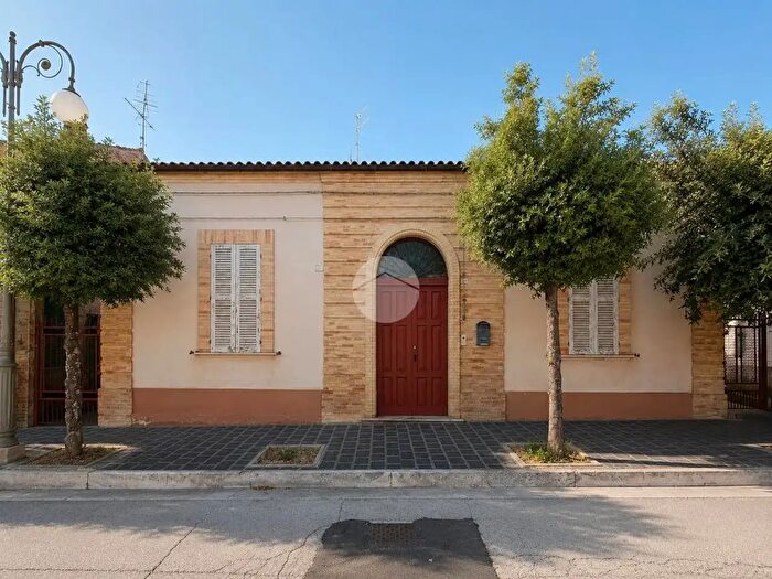 Casa trilocale in vendita in Corso Umberto I, Roseto Degli Abruzzi