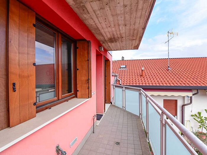 Appartamento bilocale in vendita in Via Don Enrico Tazzoli, Cesano Maderno
