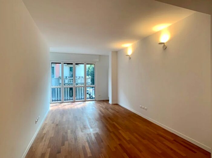 Appartamento trilocale in affitto in Via Romolo Gessi, Milano