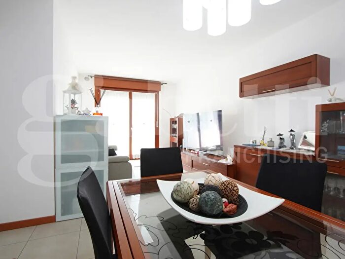 Appartamento trilocale in vendita in Via Bissuola, Venezia