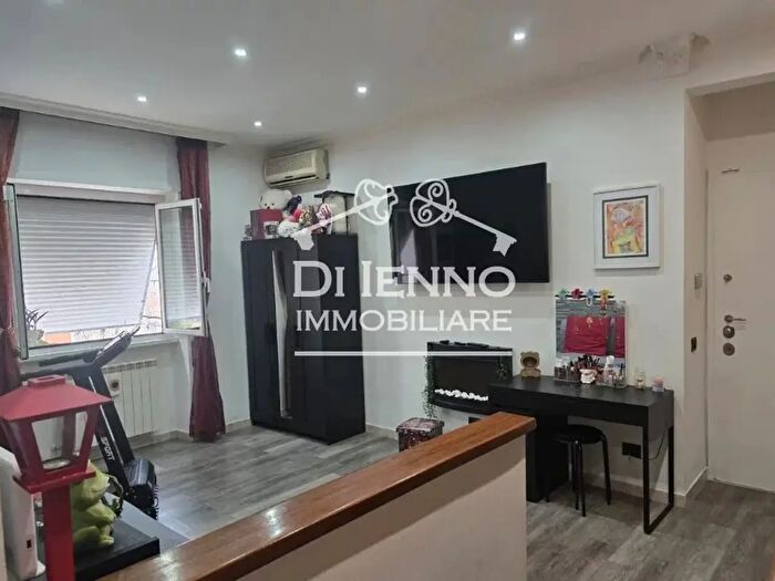 Appartamento trilocale in vendita in Via Visconte Maggiolo, Roma