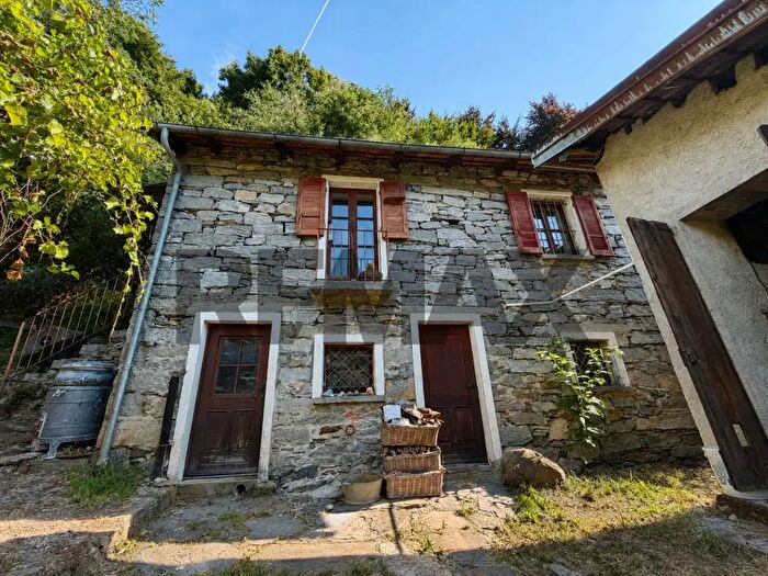 Casa con 5 locali in vendita in Cannobio