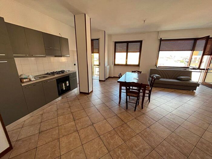 Appartamento trilocale in affitto in Cameri