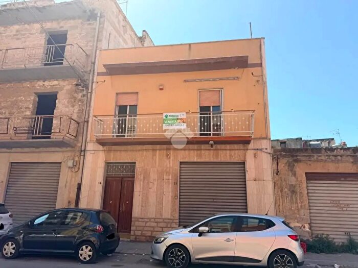 Appartamento con 5 locali in vendita in Via Archi, Trapani
