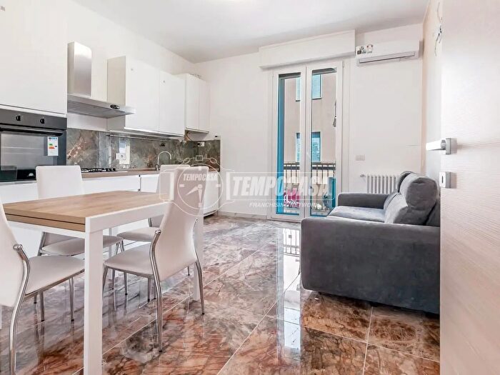 Appartamento bilocale in vendita in Via Edmondo De Amicis, Bresso