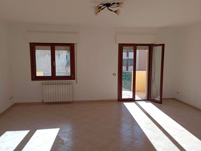Appartamento con 5 locali in affitto in Via Edoardo Alagna, Centro Urbano, Marsala