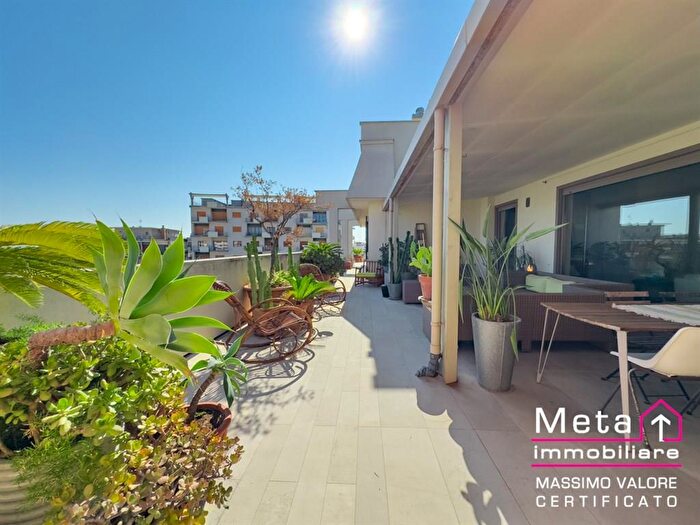 Appartamento con 5 locali in vendita in Via Aldo Moro, Bisceglie