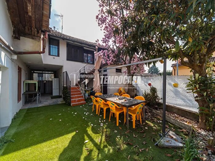 Appartamento bilocale in vendita in Via Interna, Barzano