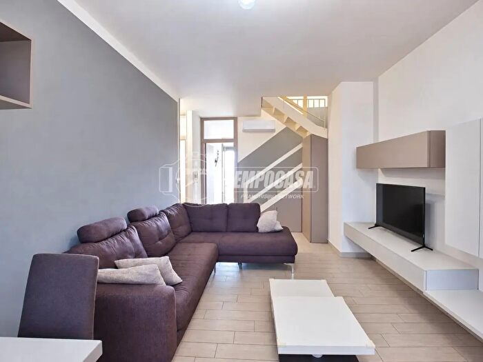 Appartamento trilocale in vendita in Novara