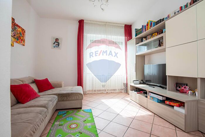 Appartamento con 6 locali in vendita in Via Percile, Genova