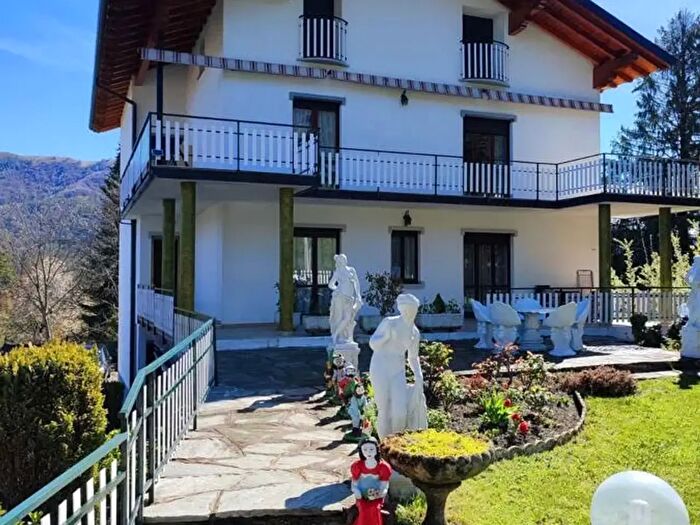 Appartamento bilocale in affitto in Via Casasco, Centro Valle Intelvi