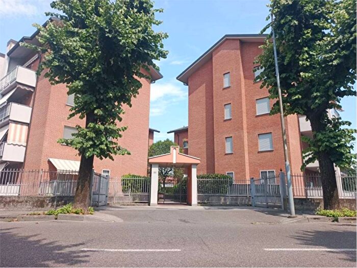 Appartamento trilocale in affitto in Desio