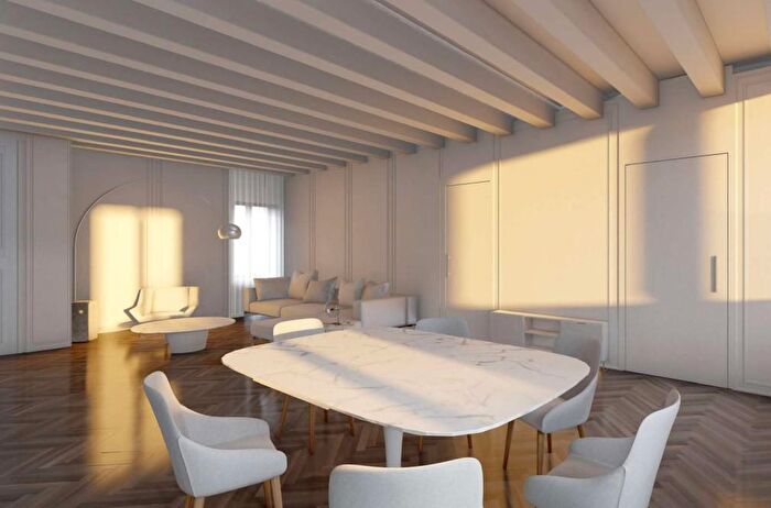 Appartamento con 5 locali in vendita in Contrà Riale, Vicenza