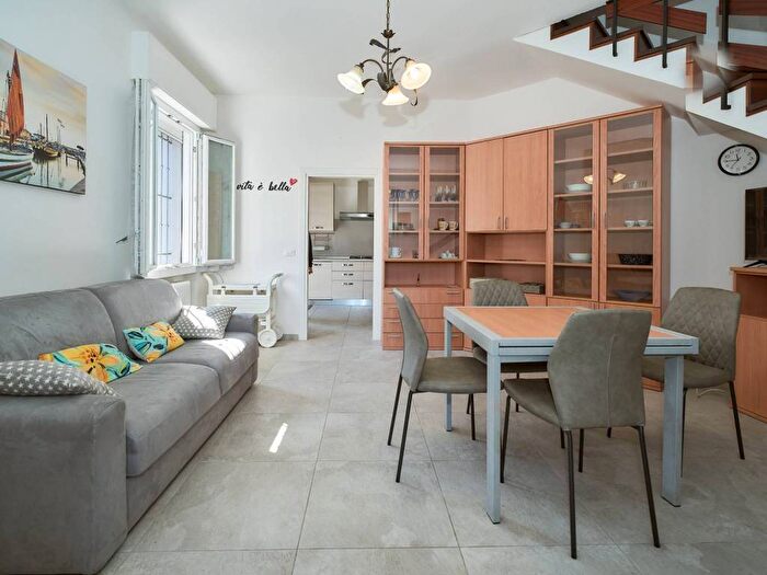 Casa trilocale in affitto in Via Venezia Giulia, Pinarella, Cervia