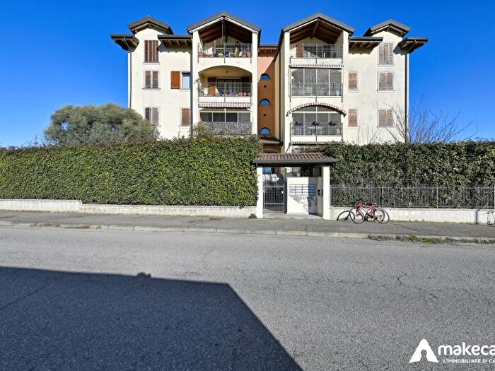 Appartamento trilocale in vendita in Via Salerano, San Zenone Al Lambro