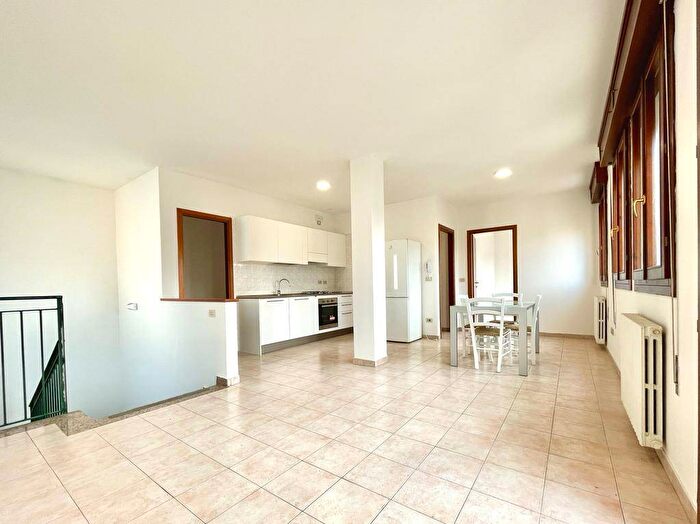 Appartamento trilocale in affitto in Via Alessio Valerio, Piove di Sacco