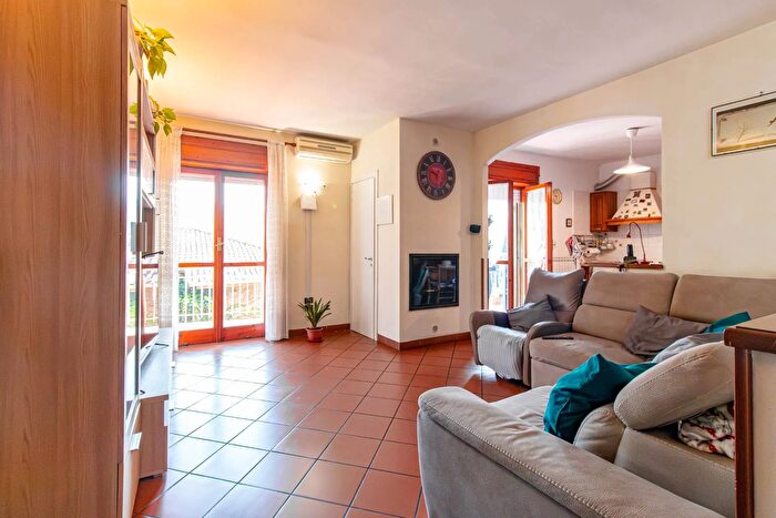 Appartamento quadrilocale in vendita in Via Gioacchino Rossini, Baronissi