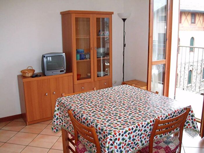 Appartamento bilocale in affitto in Martiri Patrioti Barziesi, Centro, Barzio